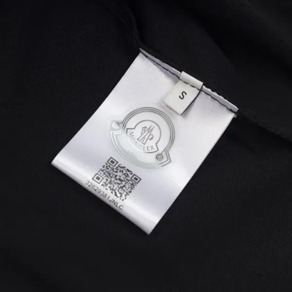 【2026】【MONCLER 公式旗艦店】モンクレール Tシャツご好評に付き再入荷! 【2026】【MONCLER 公式旗艦店】モンクレール Tシャツご好評に付き再入荷!