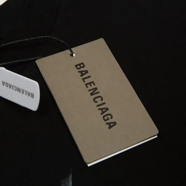 【2026】【BALENCIAGA 公式旗艦店】バレンシアガ Tシャツ ご好評に付き再入荷! 【2026】【BALENCIAGA 公式旗艦店】バレンシアガ Tシャツ ご好評に付き再入荷!