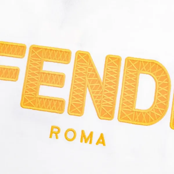 【2026】【FENDI  公式旗艦店】フェンディTシャツ ご好評に付き再入荷！