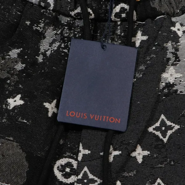 【2026】LV 【LOUIS VUITTON 公式旗艦店】ルイヴィトン ショートパンツ ご好評に付き再入荷! 【2026】LV 【LOUIS VUITTON 公式旗艦店】ルイヴィトン ショートパンツ ご好評に付き再入荷!
