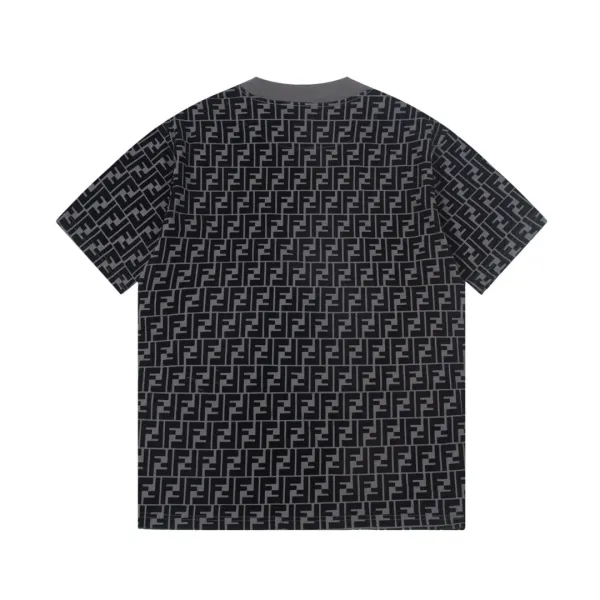 【2026】【FENDI 公式旗艦店】フェンディTシャツ ご好評に付き再入荷! 【2026】【FENDI 公式旗艦店】フェンディTシャツ ご好評に付き再入荷!