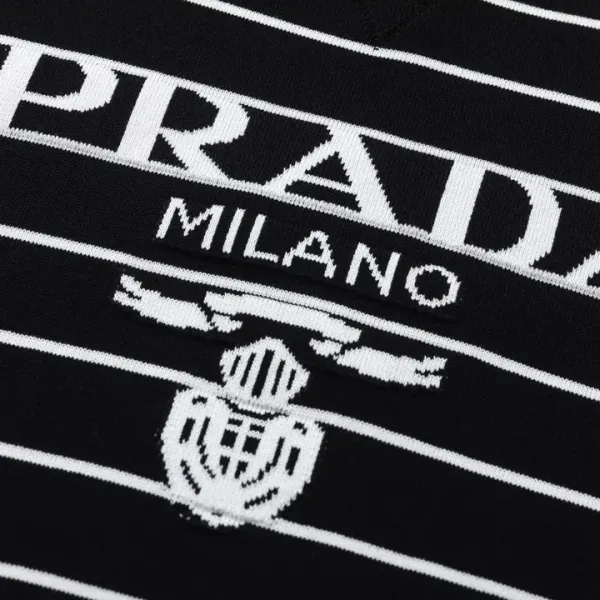 【2026】【PRADA  公式旗艦店】プラダ  Tシャツ ご好評に付き再入荷！