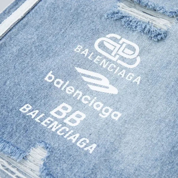 【2026】【BALENCIAGA 公式旗艦店】バレンシアガ ショートパンツ ご好評に付き再入荷! 【2026】【BALENCIAGA 公式旗艦店】バレンシアガ ショートパンツ ご好評に付き再入荷!