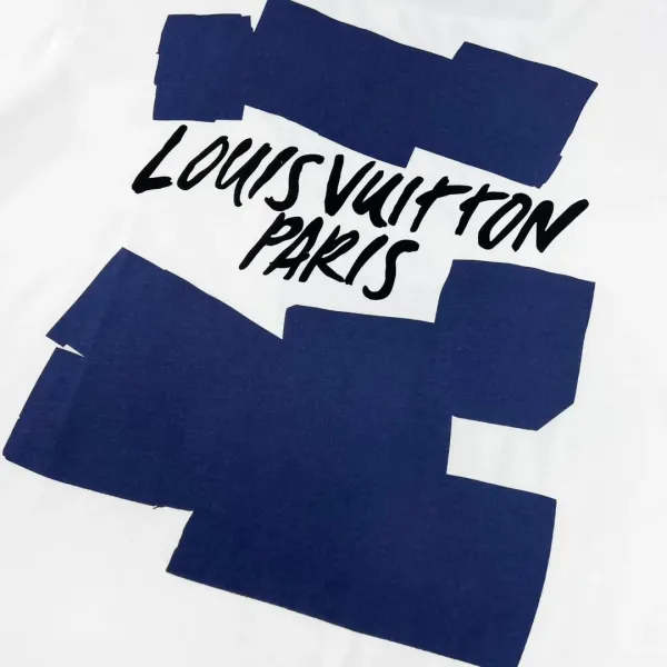 【2026】LV【LOUIS VUITTON 公式旗艦店】ルイヴィトン Tシャツ ご好評に付き再入荷! 【2026】LV【LOUIS VUITTON 公式旗艦店】ルイヴィトン Tシャツ ご好評に付き再入荷!