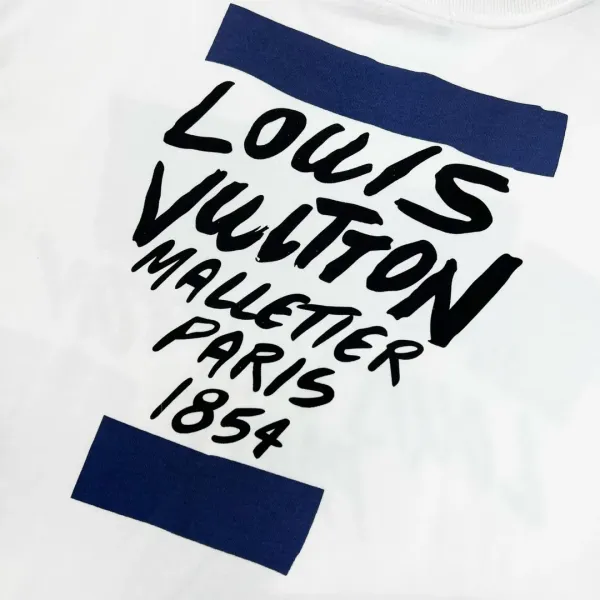 【2026】LV【LOUIS VUITTON 公式旗艦店】ルイヴィトン Tシャツ ご好評に付き再入荷! 【2026】LV【LOUIS VUITTON 公式旗艦店】ルイヴィトン Tシャツ ご好評に付き再入荷!