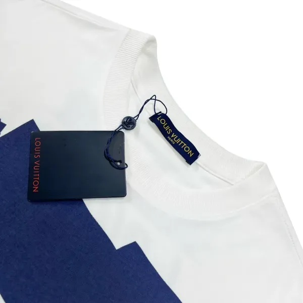 【2026】LV【LOUIS VUITTON 公式旗艦店】ルイヴィトン Tシャツ ご好評に付き再入荷! 【2026】LV【LOUIS VUITTON 公式旗艦店】ルイヴィトン Tシャツ ご好評に付き再入荷!