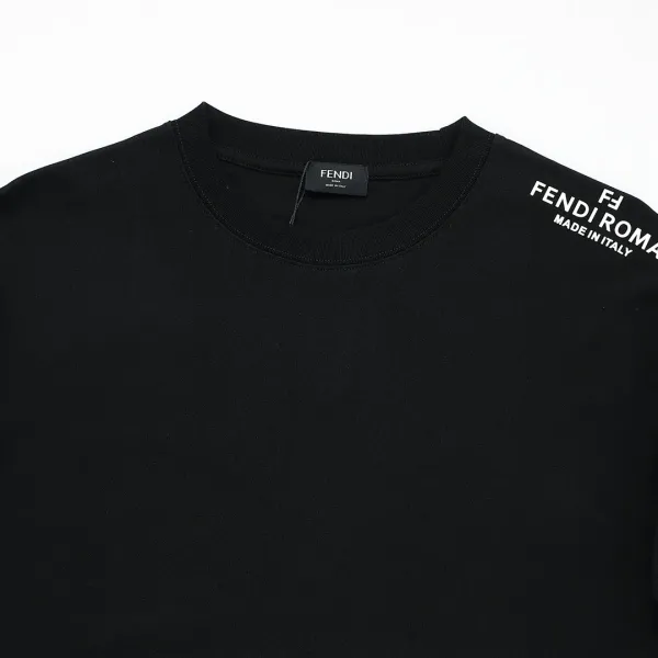 【2026】【FENDI 公式旗艦店】フェンディ Tシャツ ご好評に付き再入荷! 【2026】【FENDI 公式旗艦店】フェンディ Tシャツ ご好評に付き再入荷!