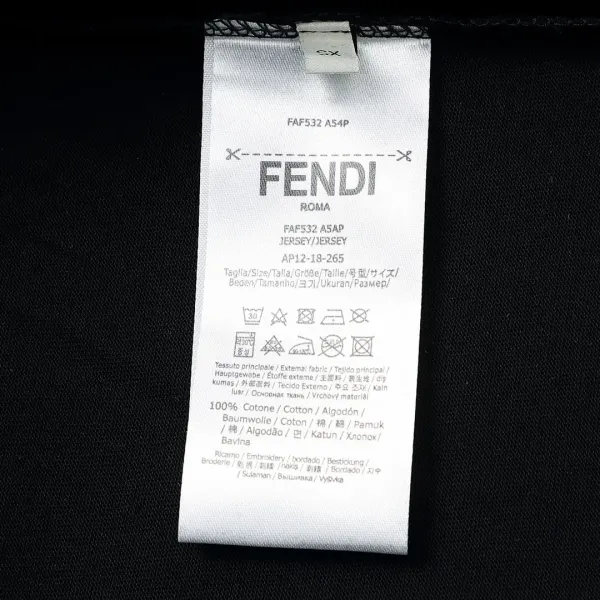 【2026】【FENDI 公式旗艦店】フェンディ Tシャツ ご好評に付き再入荷! 【2026】【FENDI 公式旗艦店】フェンディ Tシャツ ご好評に付き再入荷!