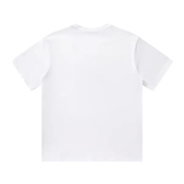【2026】【FENDI 公式旗艦店】フェンディ Tシャツ ご好評に付き再入荷! 【2026】【FENDI 公式旗艦店】フェンディ Tシャツ ご好評に付き再入荷!