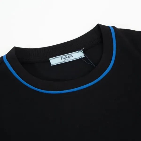 【2026】【PRADA 公式旗艦店】 プラダ Tシャツ  ご好評に付き再入荷！