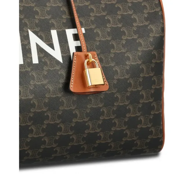 【2026】《大人かわいい》【CELINE】セリーヌ トリオンフミディアムトラベルバッグ 45*30*21cm 【2026】《大人かわいい》【CELINE】セリーヌ トリオンフミディアムトラベルバッグ 45*30*21cm