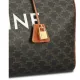 【2026】《大人かわいい》【CELINE】セリーヌ トリオンフミディアムトラベルバッグ 45*30*21cm 【2026】《大人かわいい》【CELINE】セリーヌ トリオンフミディアムトラベルバッグ 45*30*21cm