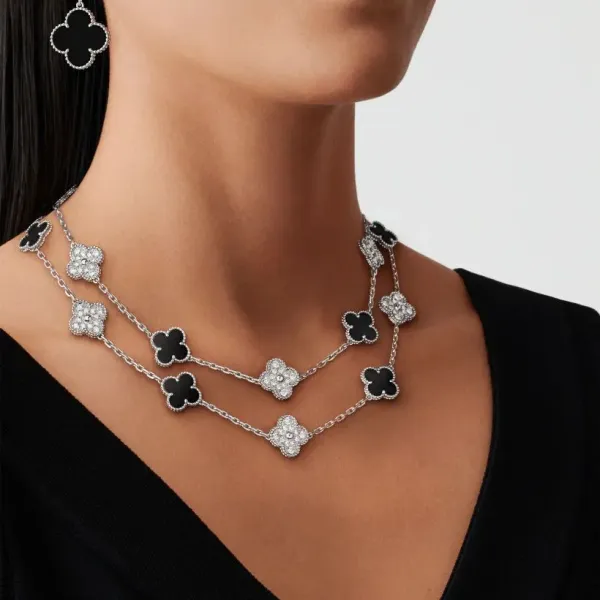 【2026】【Vancleef & Arpels】 マジック アルハンブラ イヤリング、2 モチーフ