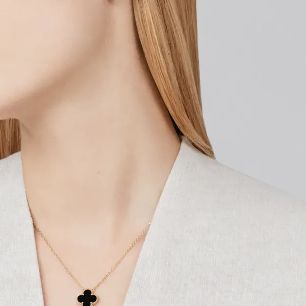 【2026】【Vancleef & Arpels】 ヴィンテージ アルハンブラ イヤリング 【2026】【Vancleef & Arpels】 ヴィンテージ アルハンブラ イヤリング