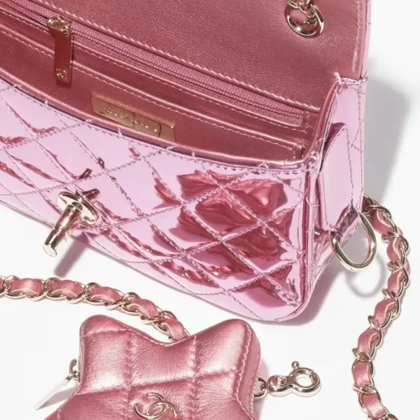 【2026】Cruise CHANEL シャネルミニフラップバッグ&スターコインケース付 12.5 × 19 × 5 cm 【2026】Cruise CHANEL シャネルミニフラップバッグ&スターコインケース付 12.5 × 19 × 5 cm