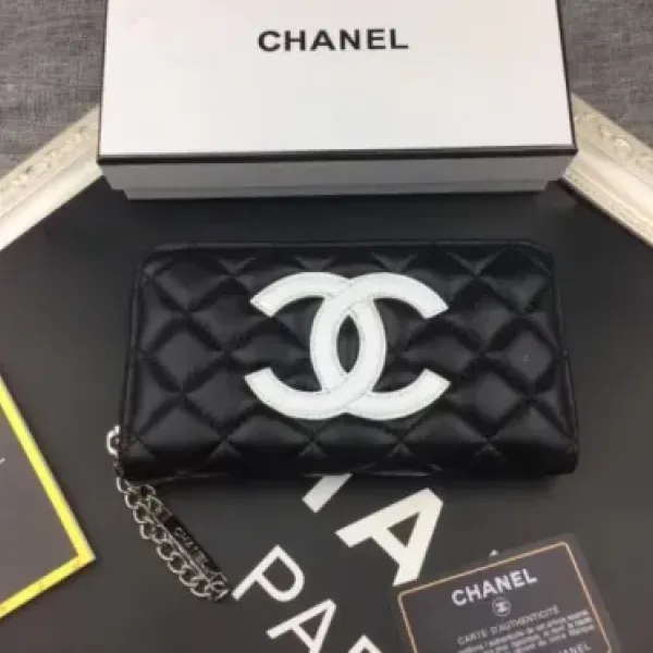 【2026】【CHANEL】シャネル人気の新作バカ売れ商品菱形チェック柄の刺しゅう入りバラ財布 【2026】【CHANEL】シャネル人気の新作バカ売れ商品菱形チェック柄の刺しゅう入りバラ財布