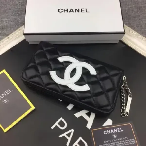 【2026】【CHANEL】シャネル人気の新作バカ売れ商品菱形チェック柄の刺しゅう入りバラ財布 【2026】【CHANEL】シャネル人気の新作バカ売れ商品菱形チェック柄の刺しゅう入りバラ財布