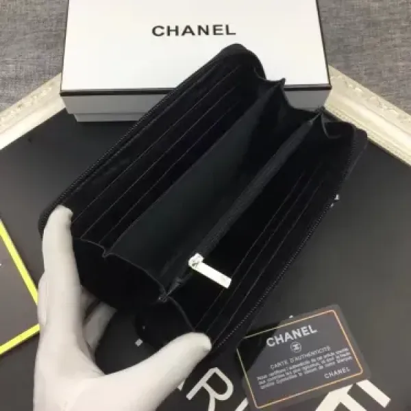 【2026】【CHANEL】シャネル人気の新作バカ売れ商品菱形チェック柄の刺しゅう入りバラ財布 【2026】【CHANEL】シャネル人気の新作バカ売れ商品菱形チェック柄の刺しゅう入りバラ財布