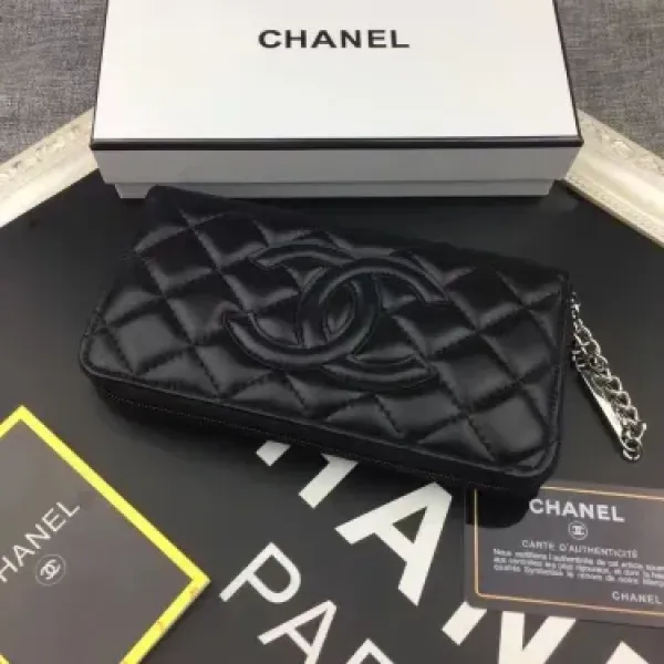【2026】【CHANEL】シャネル 人気の新作バカ売れ商品菱形チェック柄の刺しゅう入りバラ財布 19.5*10.5cm 【2026】【CHANEL】シャネル 人気の新作バカ売れ商品菱形チェック柄の刺しゅう入りバラ財布 19.5*10.5cm