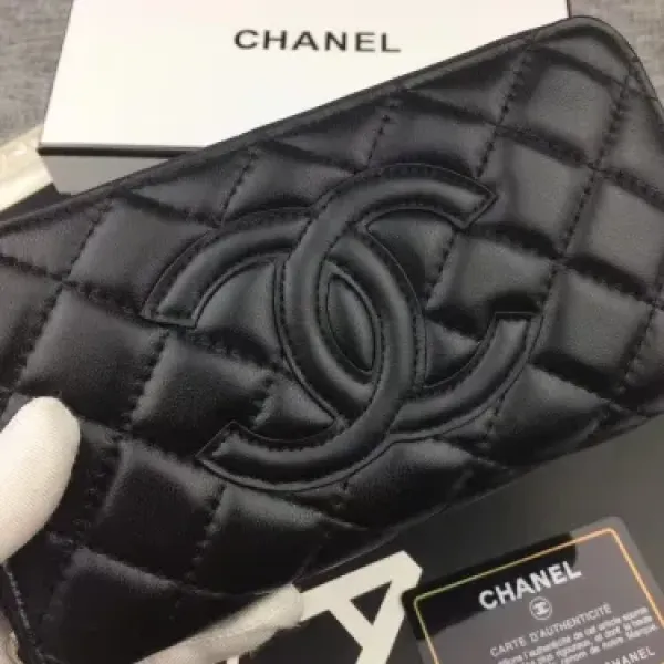 【2026】【CHANEL】シャネル 人気の新作バカ売れ商品菱形チェック柄の刺しゅう入りバラ財布 19.5*10.5cm 【2026】【CHANEL】シャネル 人気の新作バカ売れ商品菱形チェック柄の刺しゅう入りバラ財布 19.5*10.5cm