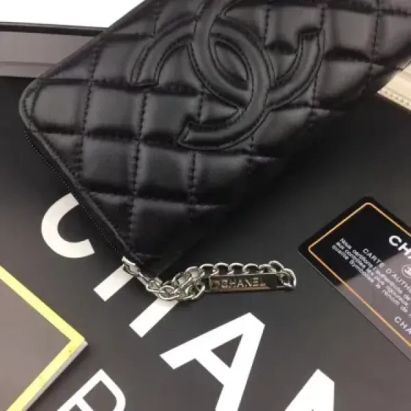 【2026】【CHANEL】シャネル 人気の新作バカ売れ商品菱形チェック柄の刺しゅう入りバラ財布 19.5*10.5cm 【2026】【CHANEL】シャネル 人気の新作バカ売れ商品菱形チェック柄の刺しゅう入りバラ財布 19.5*10.5cm