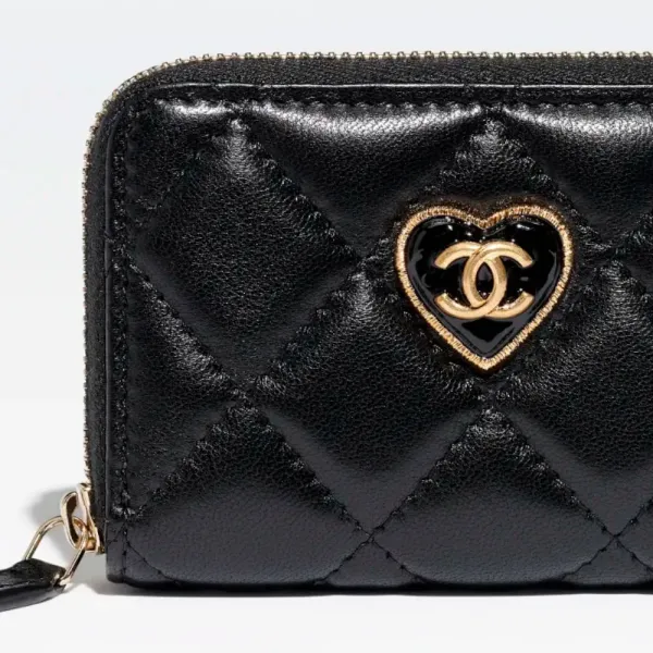 【2026】かわいいハートロゴ☆【CHANEL】ジップ コインパース
