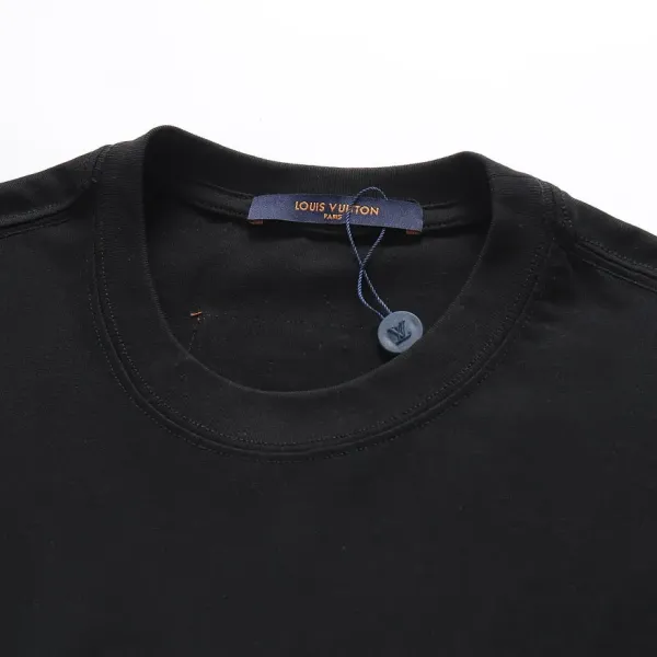 【2026】LV【LOUIS VUITTON 公式旗艦店】ルイヴィトン Tシャツご好評に付き再入荷! 【2026】LV【LOUIS VUITTON 公式旗艦店】ルイヴィトン Tシャツご好評に付き再入荷!