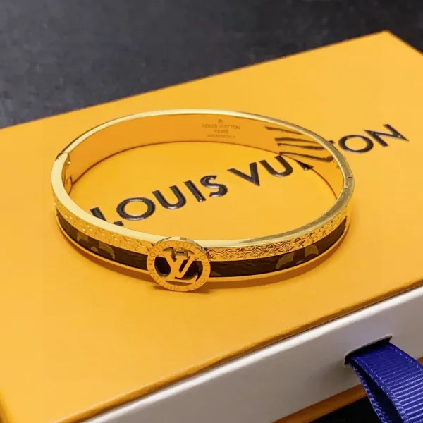 【2026】LV【LOUIS VUITTON】ブレスレット、ファッションシンプルなスタイル 【2026】LV【LOUIS VUITTON】ブレスレット、ファッションシンプルなスタイル