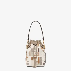 【2026】【FENDI 公式旗艦店】フェンディ ハンドバッグモン トレゾール 【2026】【FENDI 公式旗艦店】フェンディ ハンドバッグモン トレゾール