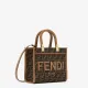 【2026】【FENDI 公式旗艦店】フェンディ ハンドバッグフェンディ サンシャイン スモール 【2026】【FENDI 公式旗艦店】フェンディ ハンドバッグフェンディ サンシャイン スモール