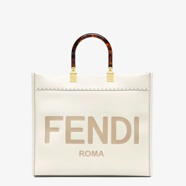 【2026】【FENDI   公式旗艦店】フェンディ ハンドバッグフェンディ サンシャイン ミディアム