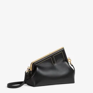 【2026】【FENDI 公式旗艦店】フェンディ 斜めがけバッグフェンディ ファースト ミディ 30*20*14cm 【2026】【FENDI 公式旗艦店】フェンディ 斜めがけバッグフェンディ ファースト ミディ 30*20*14cm