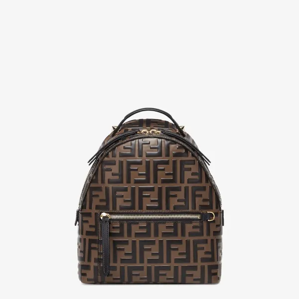 【2026】【FENDI   公式旗艦店】フェンディリュックサックバックパック スモール ブラウンレザー FF バックパック 25*21*10cm