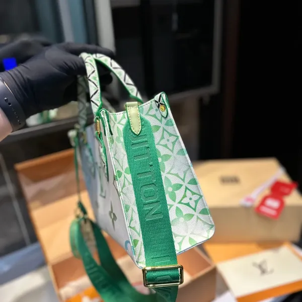 【2026】【LOUIS VUITTON 公式旗艦店】ルイヴィトン 斜めがけバッグ   Fashion bag Lv998