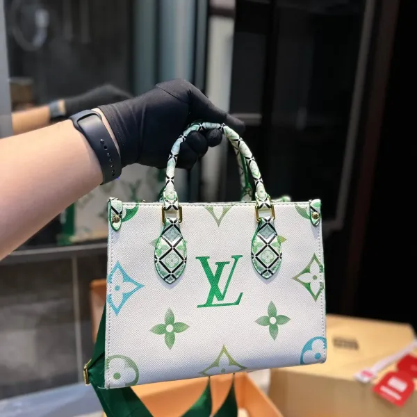 【2026】【LOUIS VUITTON 公式旗艦店】ルイヴィトン 斜めがけバッグ   Fashion bag Lv998