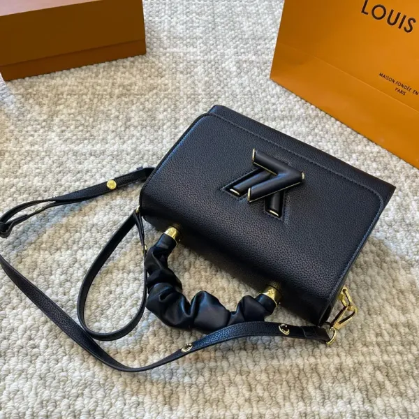 【2026】【LOUIS VUITTON 公式旗艦店】ルイヴィトン 斜めがけバッグ   Fashion bag Lv999