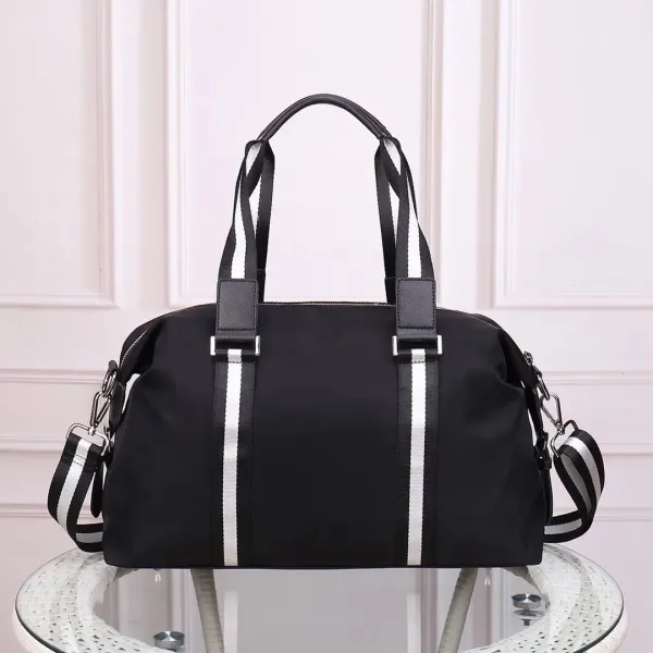 【2026】【PRADA 公式旗艦店】プラダ ブリーフケース 当日出荷 好評に付き再入荷!44*25*14CM 【2026】【PRADA 公式旗艦店】プラダ ブリーフケース 当日出荷 好評に付き再入荷!44*25*14CM