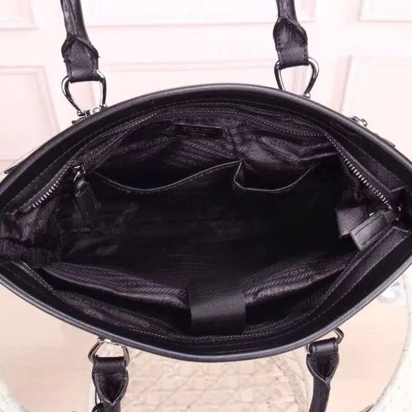 【2026】【PRADA 公式旗艦店】プラダ ブリーフケース 当日出荷 好評に付き再入荷!34*33*8CM 【2026】【PRADA 公式旗艦店】プラダ ブリーフケース 当日出荷 好評に付き再入荷!34*33*8CM