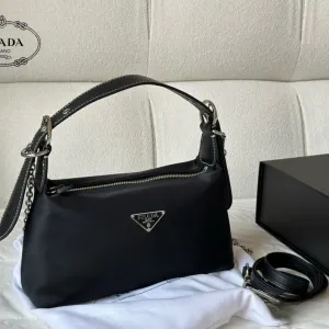 【2026】【PRADA 公式旗艦店】プラダ  ハンドバッグ 当日出荷 好評に付き再入荷！27*14CM