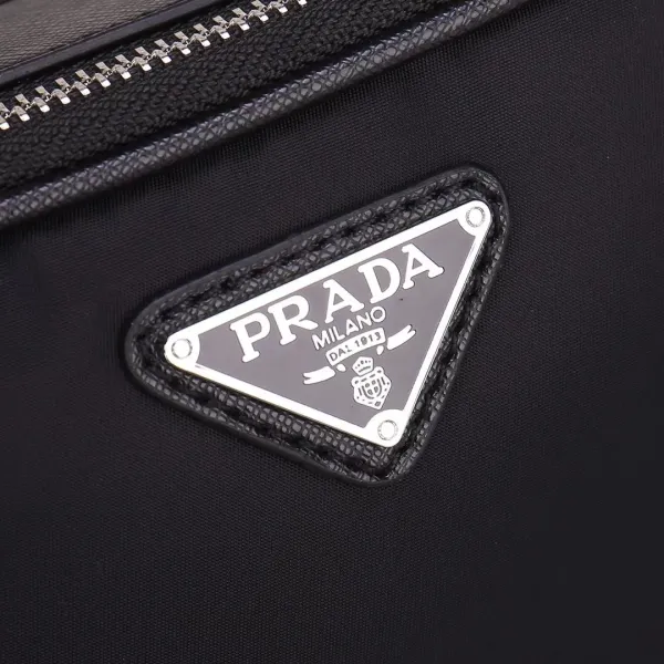 【2026】【PRADA 公式旗艦店】プラダ 斜めがけバッグ 当日出荷 好評に付き再入荷!22*16*8CM 【2026】【PRADA 公式旗艦店】プラダ 斜めがけバッグ 当日出荷 好評に付き再入荷!22*16*8CM