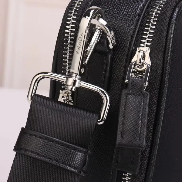 【2026】【PRADA 公式旗艦店】プラダ 斜めがけバッグ 当日出荷 好評に付き再入荷!22*16*8CM 【2026】【PRADA 公式旗艦店】プラダ 斜めがけバッグ 当日出荷 好評に付き再入荷!22*16*8CM