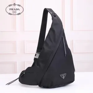 【2026】【PRADA 公式旗艦店】プラダ 胸ポケット 当日出荷 好評に付き再入荷!26.5/37.5CM 【2026】【PRADA 公式旗艦店】プラダ 胸ポケット 当日出荷 好評に付き再入荷!26.5/37.5CM