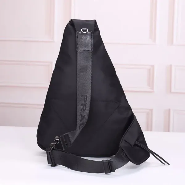 【2026】【PRADA 公式旗艦店】プラダ 胸ポケット 当日出荷 好評に付き再入荷!26.5/37.5CM 【2026】【PRADA 公式旗艦店】プラダ 胸ポケット 当日出荷 好評に付き再入荷!26.5/37.5CM
