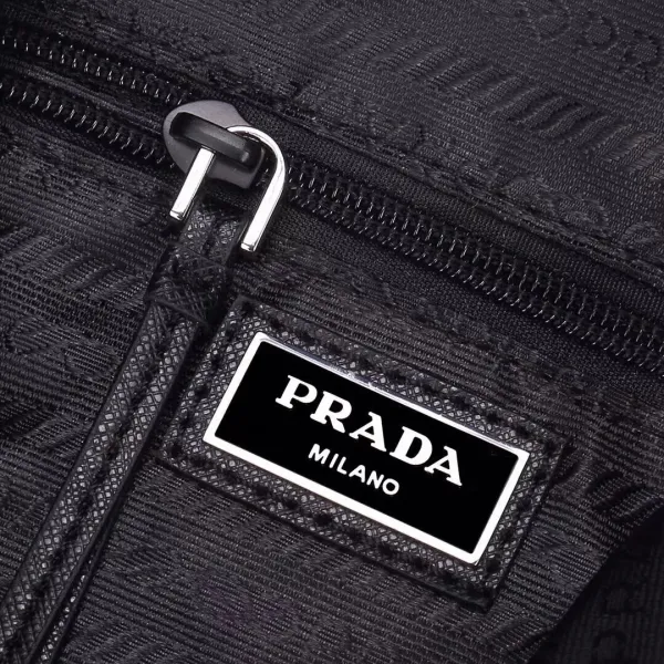 【2026】【PRADA 公式旗艦店】プラダ 胸ポケット 当日出荷 好評に付き再入荷!26.5/37.5CM 【2026】【PRADA 公式旗艦店】プラダ 胸ポケット 当日出荷 好評に付き再入荷!26.5/37.5CM