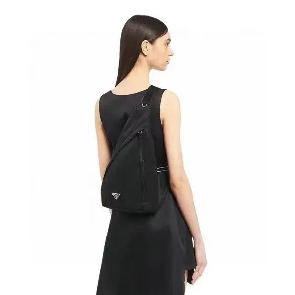 【2026】【PRADA 公式旗艦店】プラダ 胸ポケット 当日出荷 好評に付き再入荷!26.5/37.5CM 【2026】【PRADA 公式旗艦店】プラダ 胸ポケット 当日出荷 好評に付き再入荷!26.5/37.5CM