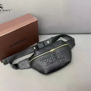【2026】【BURBERRY 公式旗艦店】バーバリー 胸ポケット 当日出荷 好評に付き再入荷!28*19CM 【2026】【BURBERRY 公式旗艦店】バーバリー 胸ポケット 当日出荷 好評に付き再入荷!28*19CM
