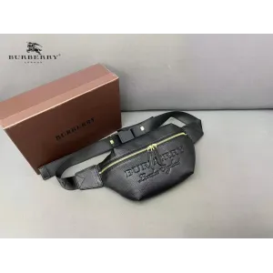 【2026】【BURBERRY 公式旗艦店】バーバリー 胸ポケット 当日出荷 好評に付き再入荷!28*19CM 【2026】【BURBERRY 公式旗艦店】バーバリー 胸ポケット 当日出荷 好評に付き再入荷!28*19CM