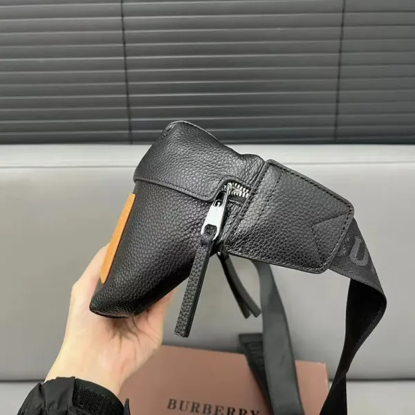 【2026】【BURBERRY 公式旗艦店】バーバリー 胸ポケット 当日出荷 好評に付き再入荷!28*19CM 【2026】【BURBERRY 公式旗艦店】バーバリー 胸ポケット 当日出荷 好評に付き再入荷!28*19CM