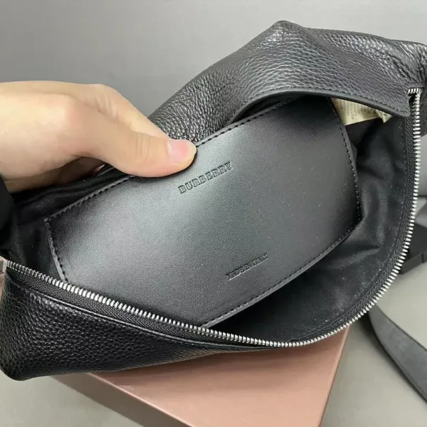 【2026】【BURBERRY 公式旗艦店】バーバリー 胸ポケット 当日出荷 好評に付き再入荷!28*19CM 【2026】【BURBERRY 公式旗艦店】バーバリー 胸ポケット 当日出荷 好評に付き再入荷!28*19CM