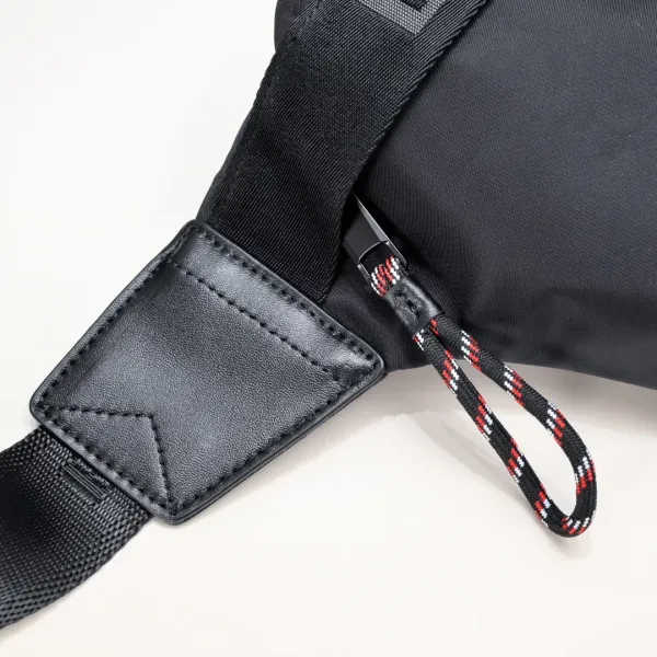 【2026】【BURBERRY 公式旗艦店】バーバリー クラッチバッグ  当日出荷 好評に付き再入荷！30*18*16CM